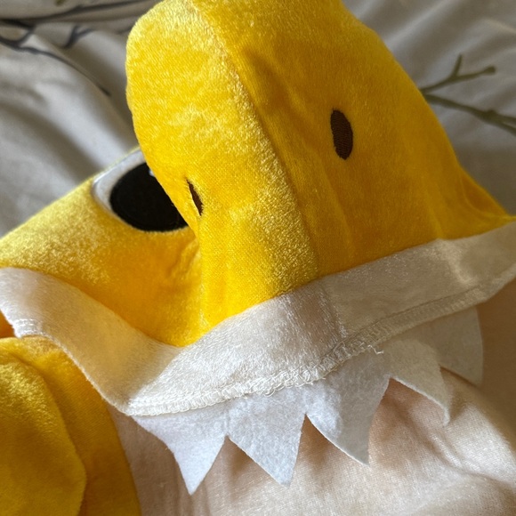 Pink Fong Baby Shark Costume 3T Yellow with Sound Chip - Picture 4 of 9